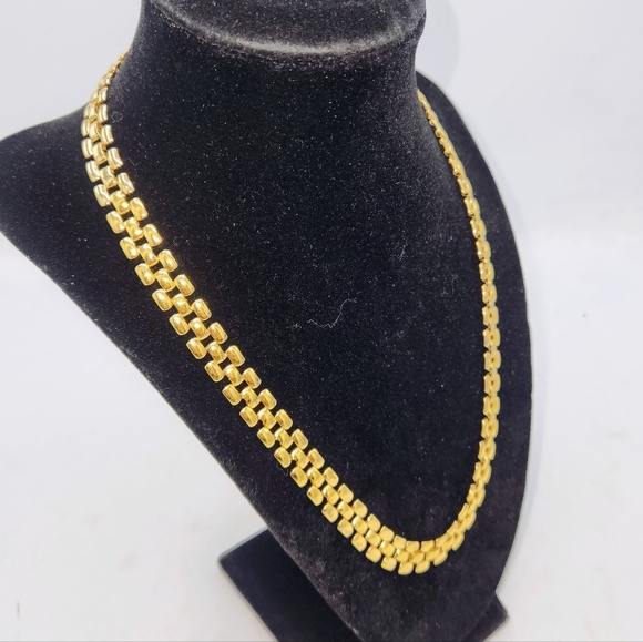 Vintage Gold Plated Tone Panther Link Choker Necklace. - Picture 4 of 11